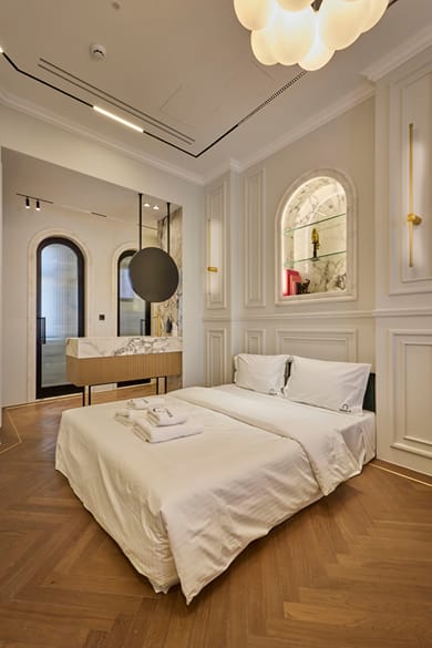 Ermou 99 Intelligent Private Suites - Image 2