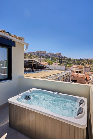 Ermou 99 Intelligent Private Suites - Image 5