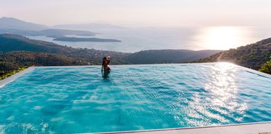 Esperos Suites & Villas - Image 3