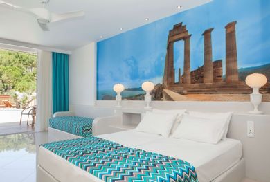 Summer Room with Sharing Pool & Pool View