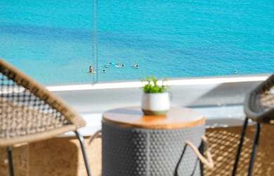 Essentia Luxury - Image 2