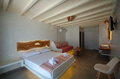 Junior suite with hot tub & sea view