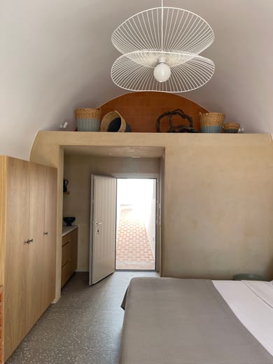 Ground Floor Suites with Balcony and Outdoor Jacuzzi