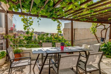 Ethrion Hotel Syros City - Image 3