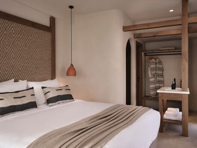 Comfort Room with Jacuzzi