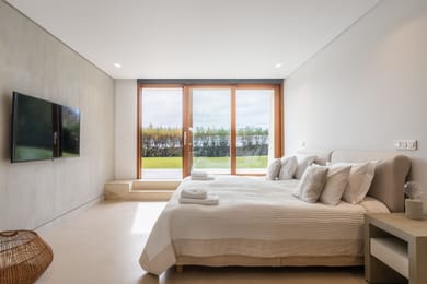 7-Bedroom Villa Beachfront with Private Pool