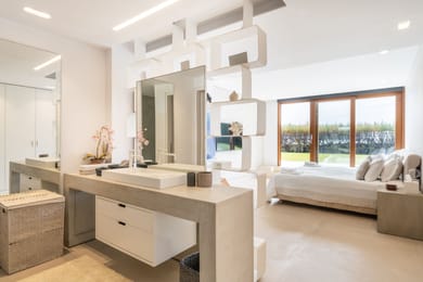 7-Bedroom Villa Beachfront with Private Pool