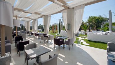 Naxos Evilion Luxury Apartments and Suites - Image 2