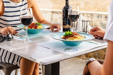 Evripus Suites Hotel - Image 6