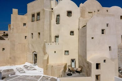 Exi Castle Suites - Image 2