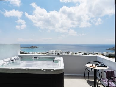 Junior Suite Outdoor Jetted Tub Sea View