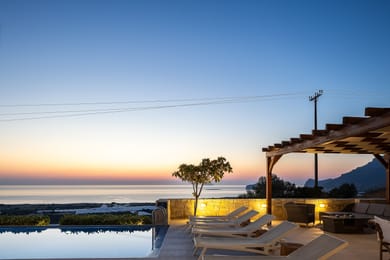 Villa Elpida I Sea view & heated* pool!