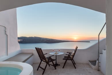 Executive Suite with Private Whirlpool & Caldera View