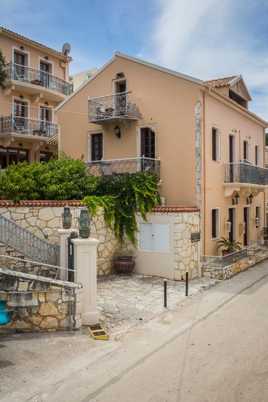 Faros Suites Fiscardo - Image 4