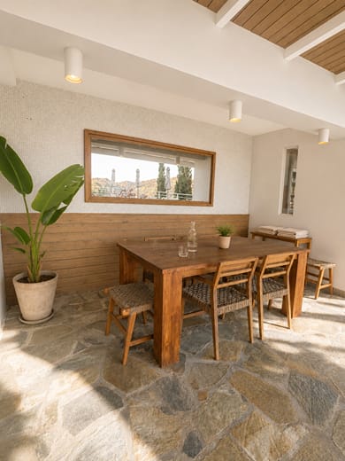 Far Out Hotel & Spa - Image 5