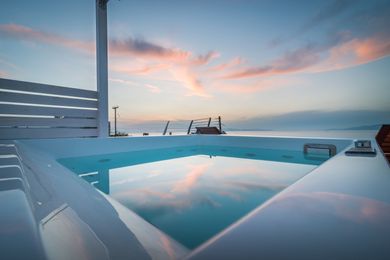 Master Suite with Outdoor Private Heated Tub