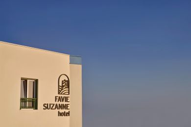 Favie Suzanne Hotel Tinos - Image 2