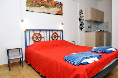 Standard Studio 2 Adults