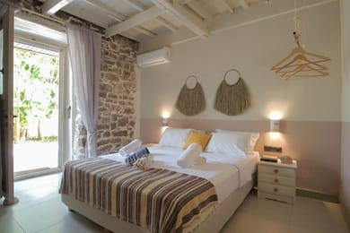 Cocoon Double with Patio