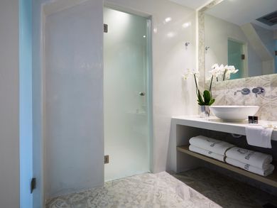 Fileria Suites Santorini - Image 4