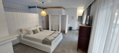 Deluxe Double/ Family Room With Exquisite Sea View
