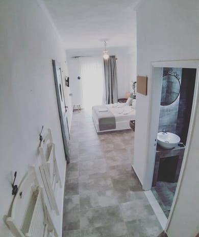 Double Room With Partial Sea View
