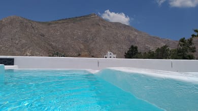 Honeymoon suite with jetted Pool