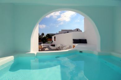 Superior suite with jetted Pool