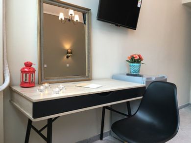 Filon Hotel Piraeus - Image 3