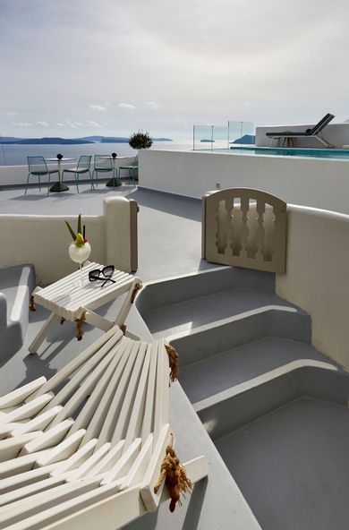 Cave Suite with outdoor heated private Jacuzzi