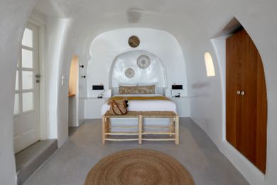 Cave Suite with outdoor heated private Jacuzzi