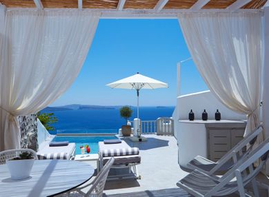 Cave Grand Suite with private heated Pool & Jacuzzi