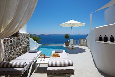 Cave Grand Suite with private heated Pool & Jacuzzi
