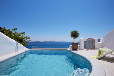 Cave Grand Suite with private heated Pool & Jacuzzi