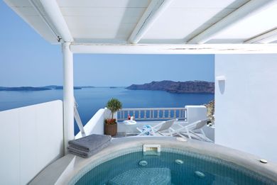 Executive Cave Suite with outdoor heated private Jacuzzi