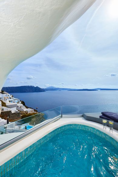 Executive Cave Suite with outdoor heated private Jacuzzi