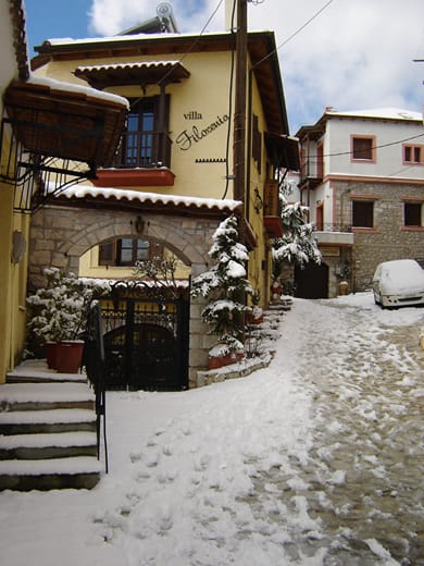 Rigas Hotel Arachova - Image 4