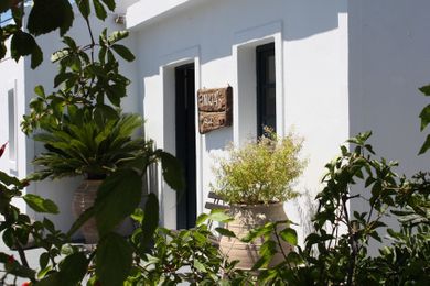 Finikia Memories Hotel Santorini (ex Finikia's Place) - Image 2