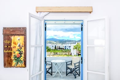 Deluxe One Bedroom Apartment With City View