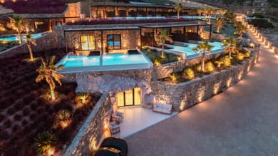 Ftelia Black Villas - Image 2