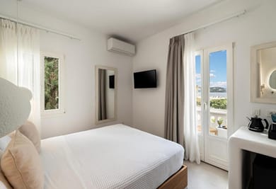 Deluxe Double Room with Side Sea View