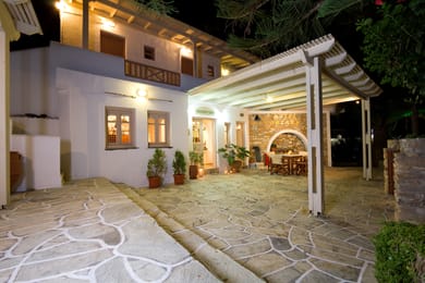 Galaxy Hotel Ios - Image 4