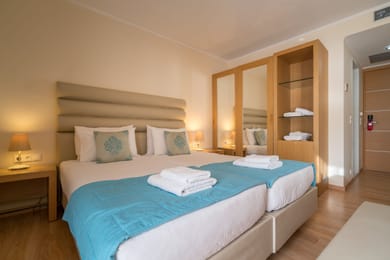 Cozy Promo Room