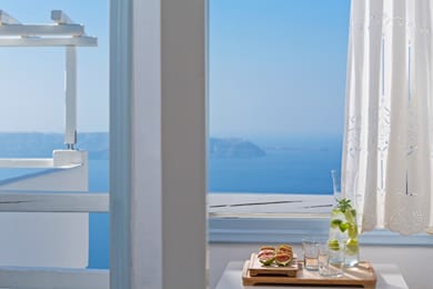 Helestia Pocket Hotel, Caldera Santorini - Image 7