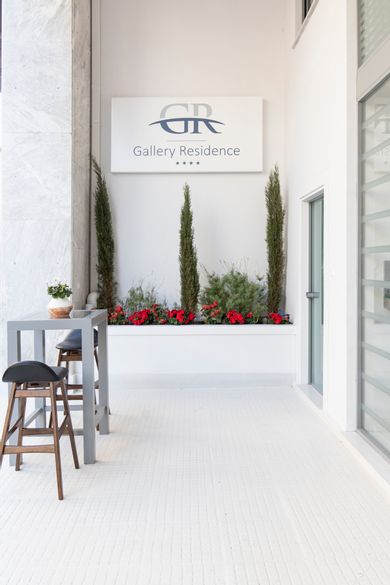 Gallery Suites & Residences Piraeus - Image 4