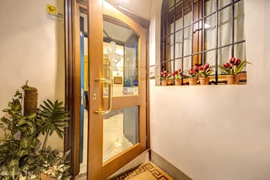 Gea Di Vulcano Hotel Rome - Image 3