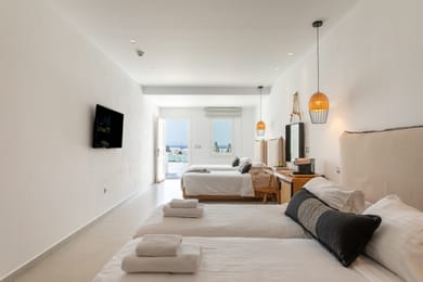 Deluxe Quadruple Room Sea View [up to 4 Guests]