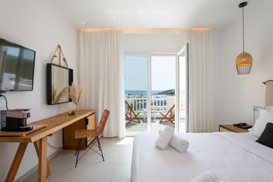 Deluxe Two Bedroom Family Room Sea View