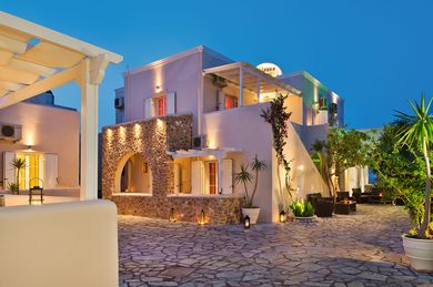 Gianna Suites Santorini - Image 2