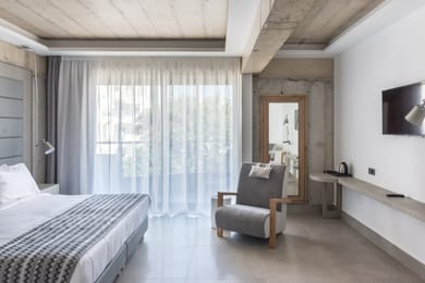 Junior Suite Sharing Pool Side Sea View Annex Building